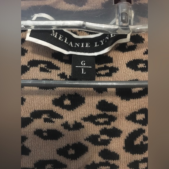 Melanie Lyne Sweater - Picture 3 of 8